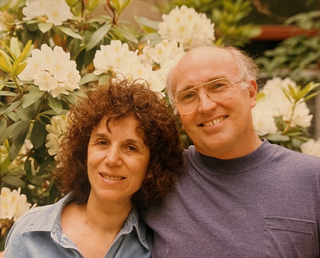 Picture of artist Michie Long next to artist and wife Helene Goldstein